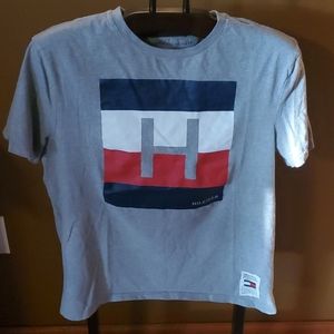 Tommy Hilfiger T shirt medium